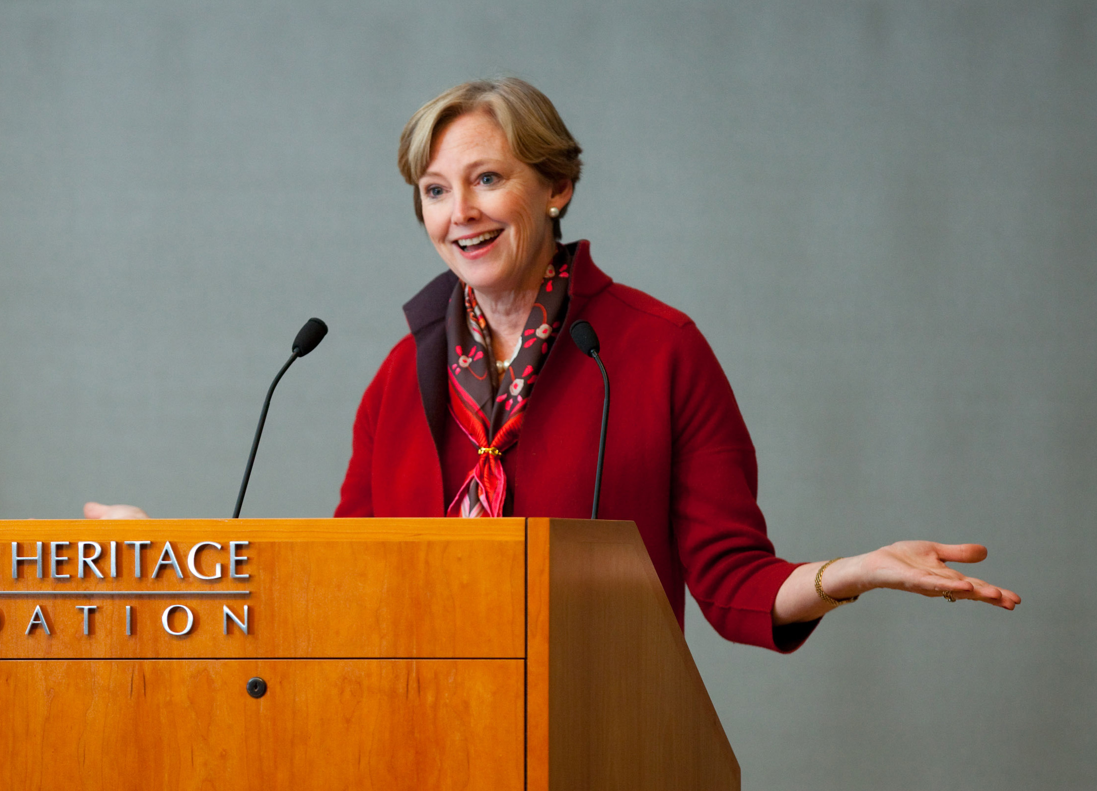 ellen-kullman-retirement